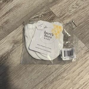 Burt’s Bees Baby Socks – 3 Piece Set (New, Slight Package Tear)